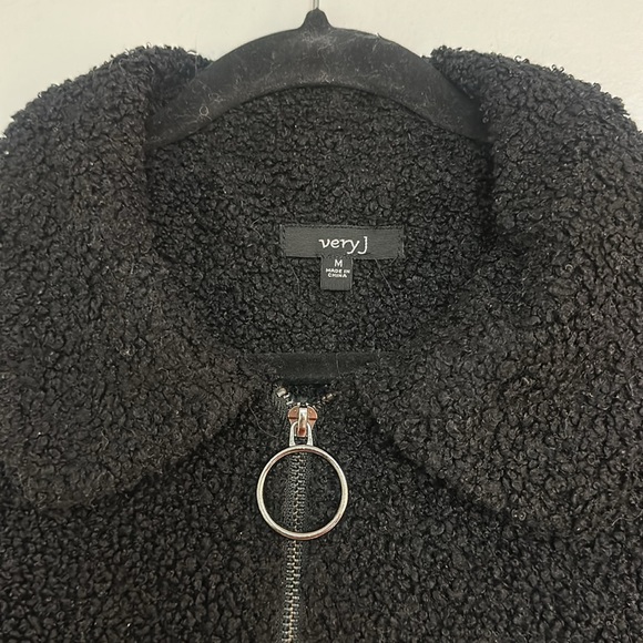 MOVING SALE Black Sherpa zip up jacket - Picture 4 of 7